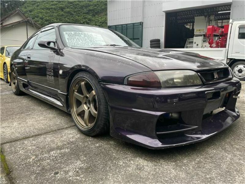 NISSAN　SKYLINE