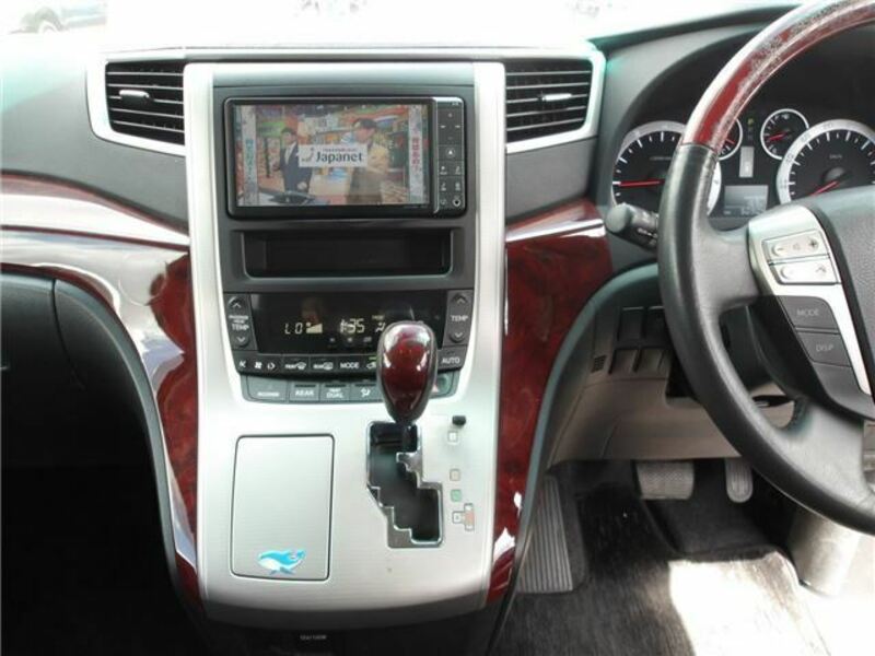 VELLFIRE-5