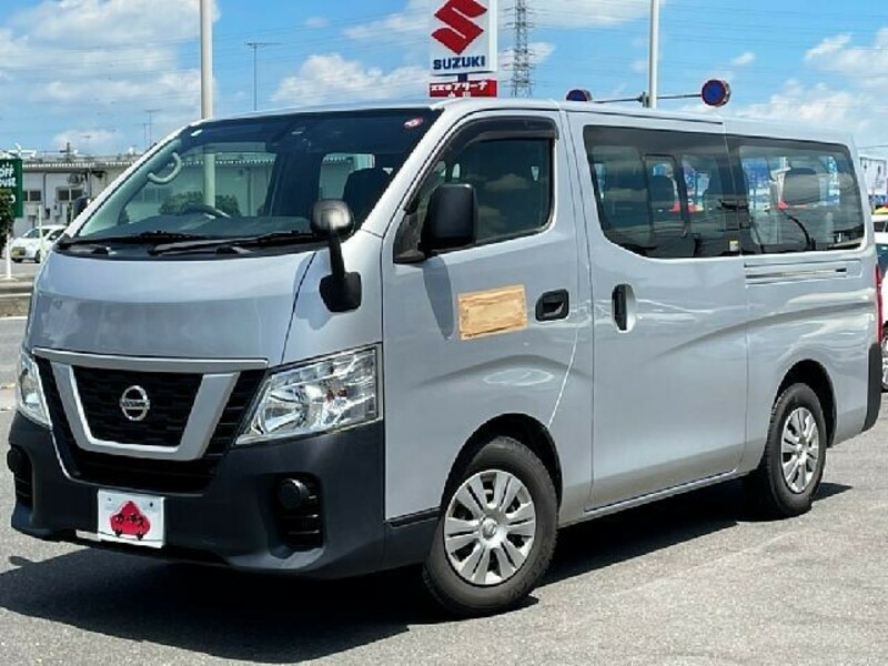 NISSAN　NV350 CARAVAN WAGON