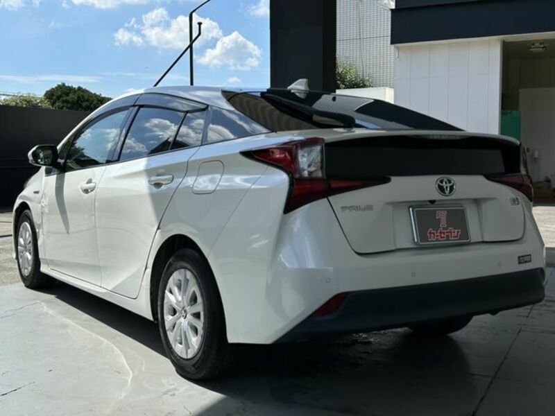 PRIUS-6