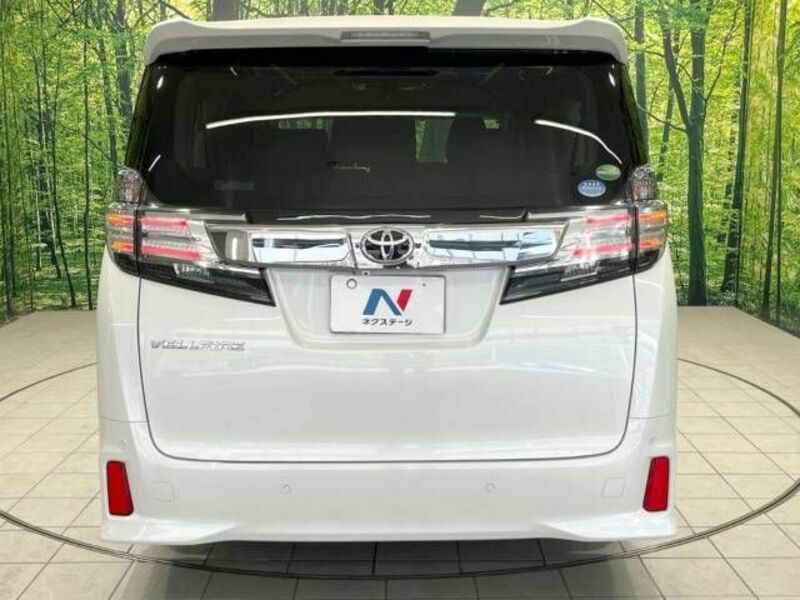 VELLFIRE-16