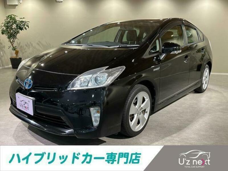 TOYOTA　PRIUS