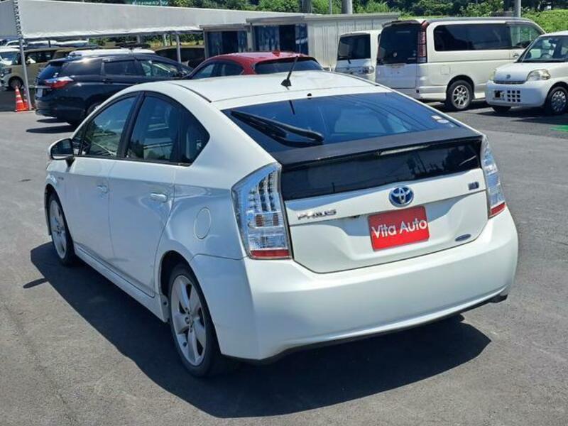 PRIUS-19