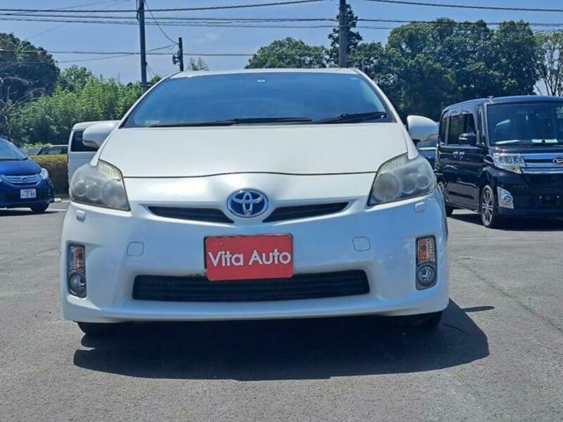 PRIUS-11