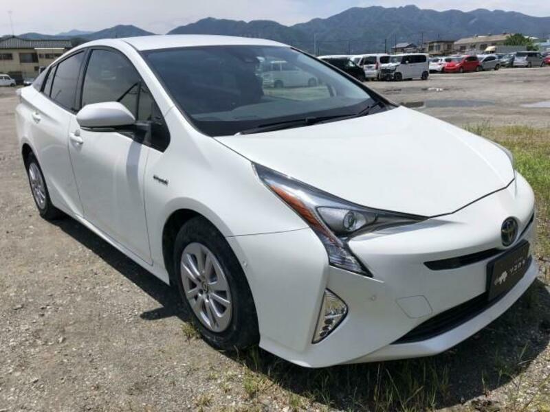 PRIUS-11