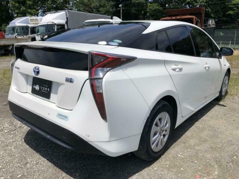 PRIUS-13