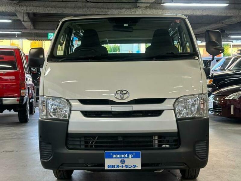 HIACE VAN-1