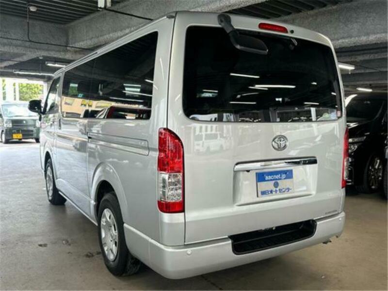 HIACE VAN-17