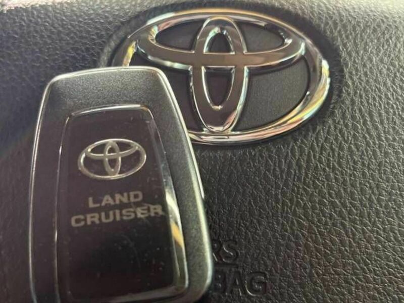 LAND CRUISER PRADO-9