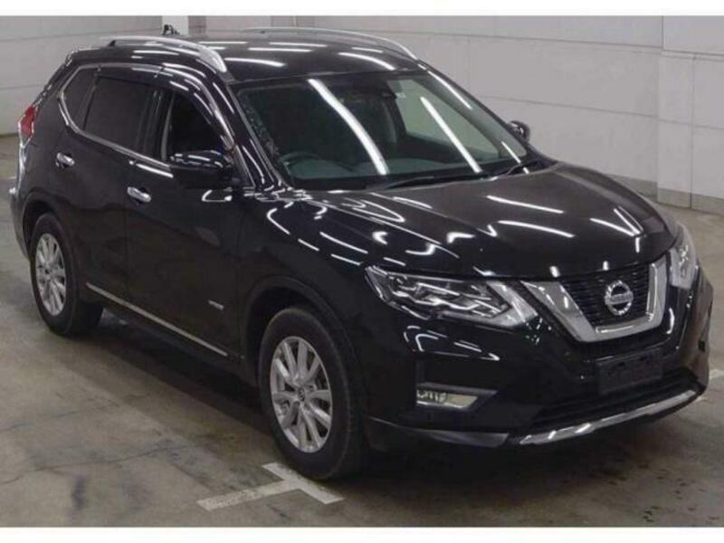 NISSAN　X-TRAIL