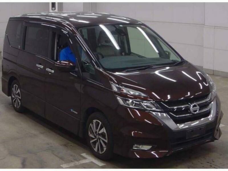 NISSAN　SERENA