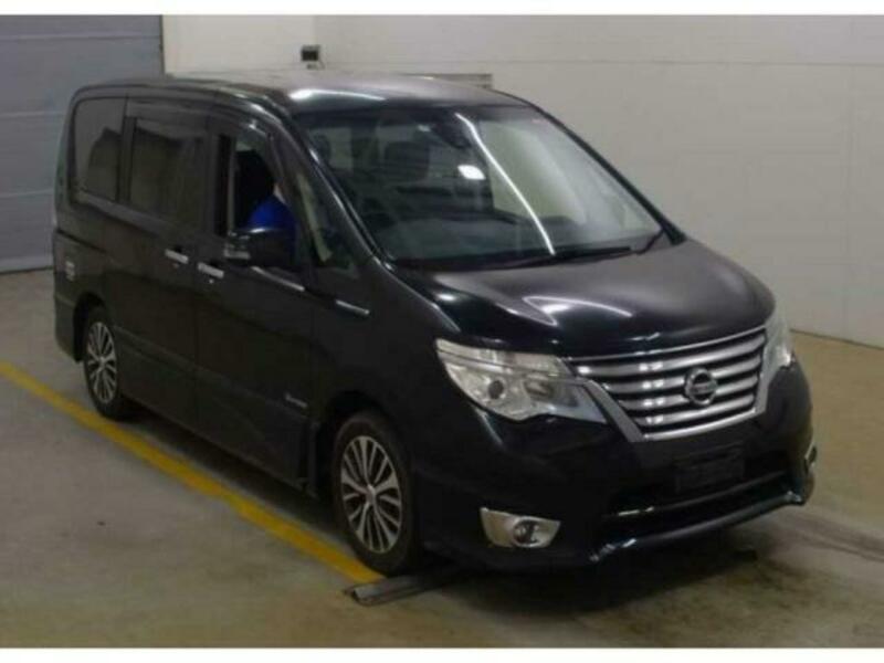 NISSAN　SERENA