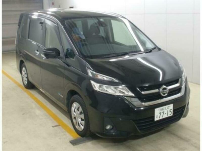 NISSAN　SERENA