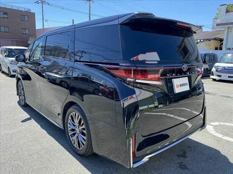 VELLFIRE-14