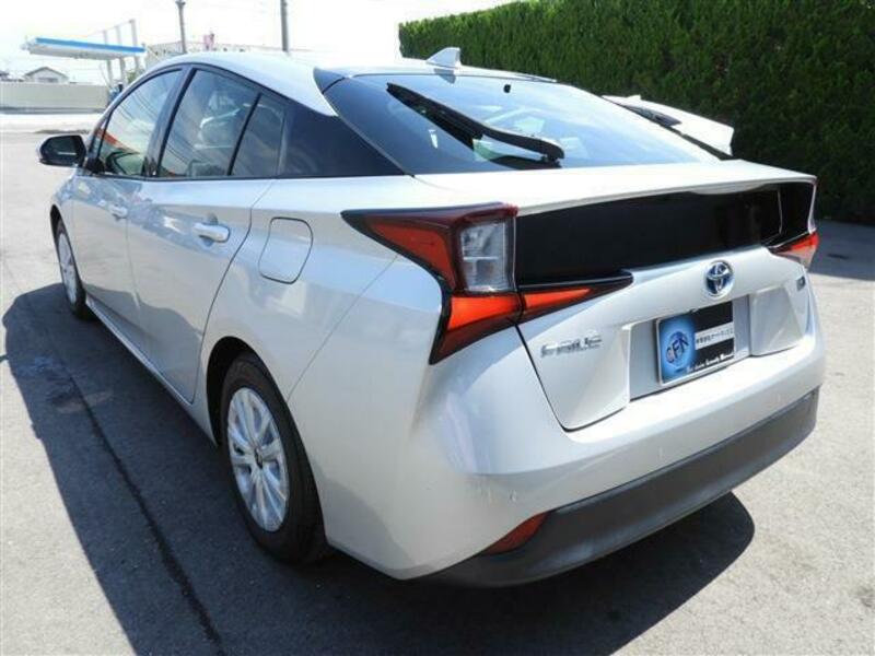 PRIUS-9