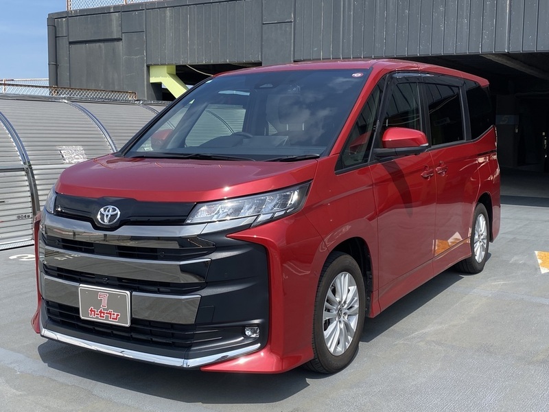 TOYOTA　NOAH