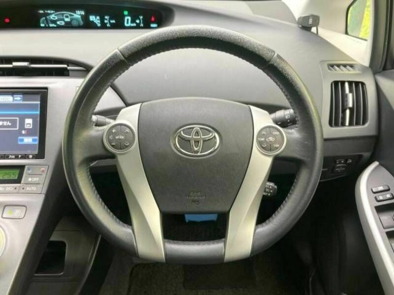 PRIUS-13