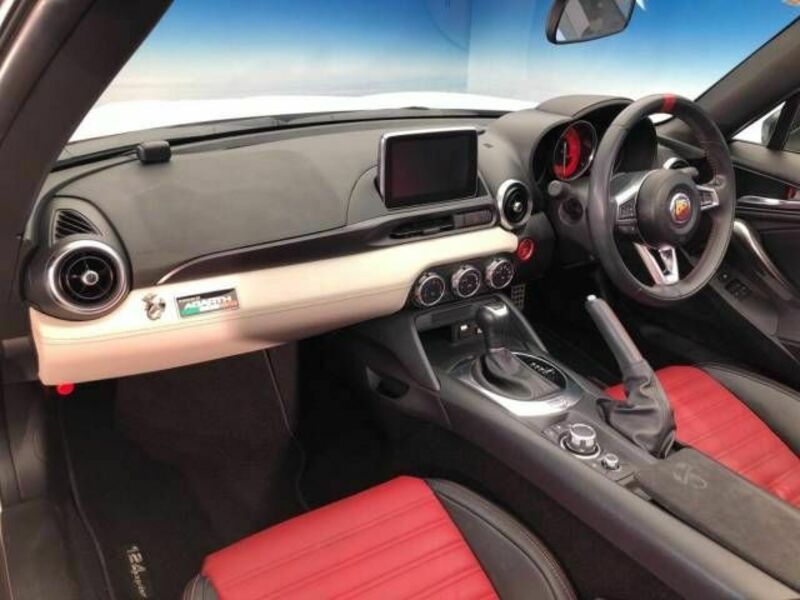 ABARTH 124 SPIDER