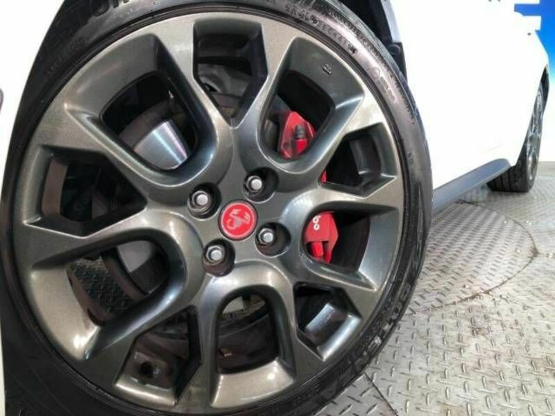 ABARTH 124 SPIDER