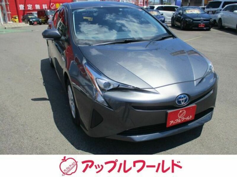 TOYOTA　PRIUS