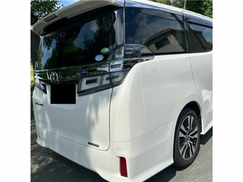 VELLFIRE-11