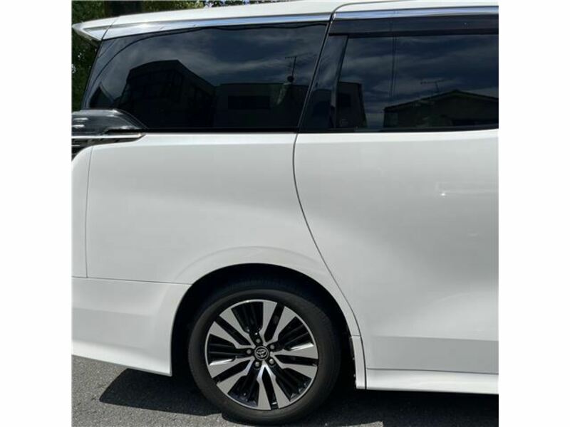 VELLFIRE-14