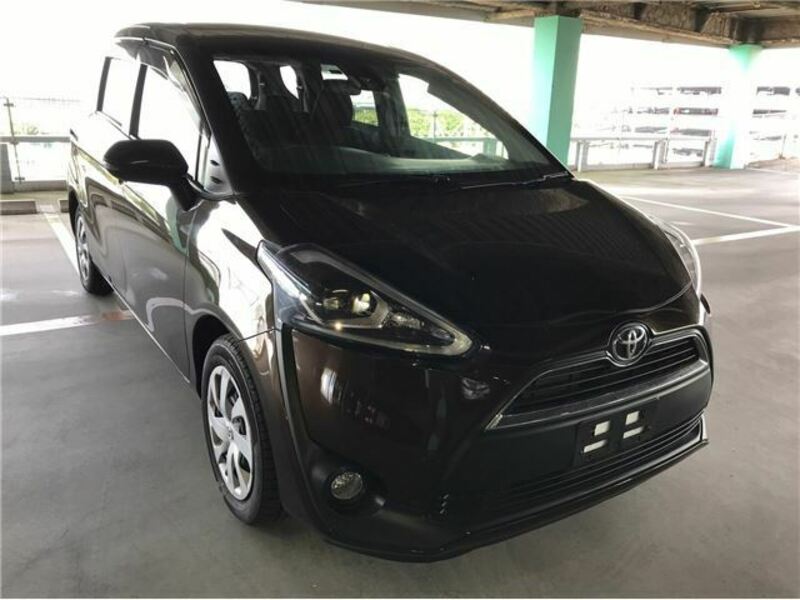 TOYOTA　SIENTA