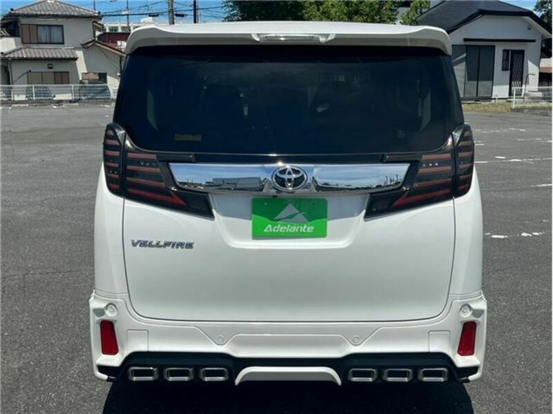 VELLFIRE-39