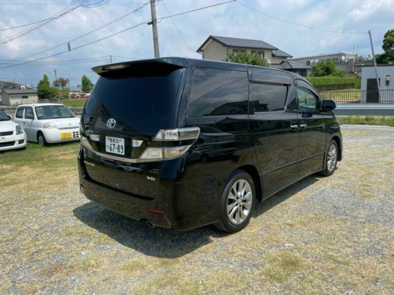 VELLFIRE-1