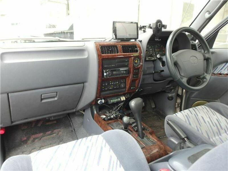 LAND CRUISER PRADO-23