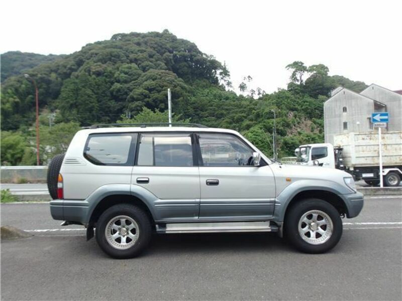 LAND CRUISER PRADO-27