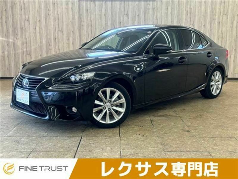 LEXUS　IS