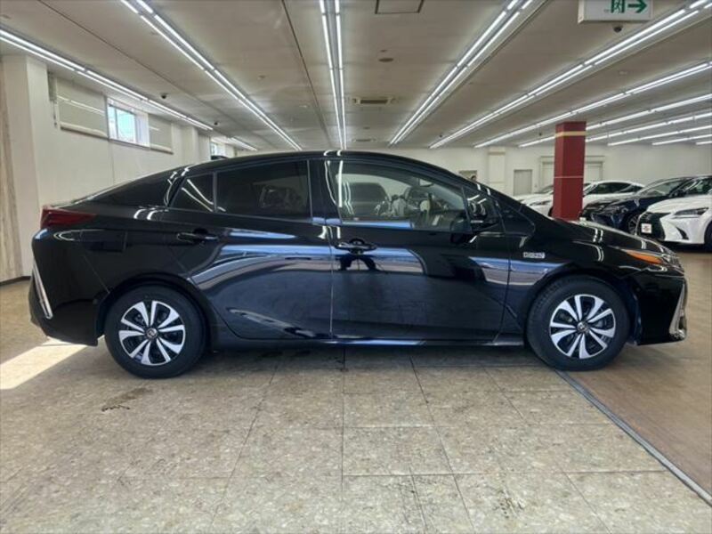 PRIUS PHV-13