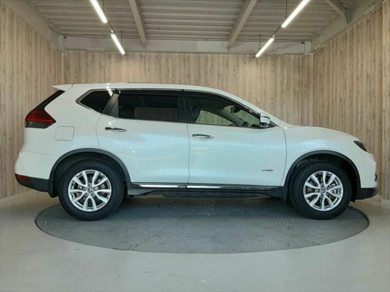 X-TRAIL-17