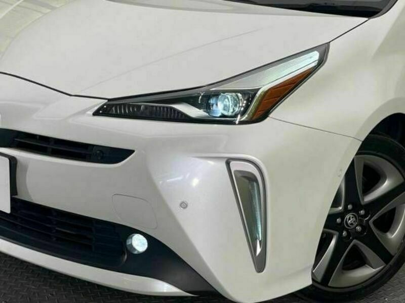 PRIUS-12