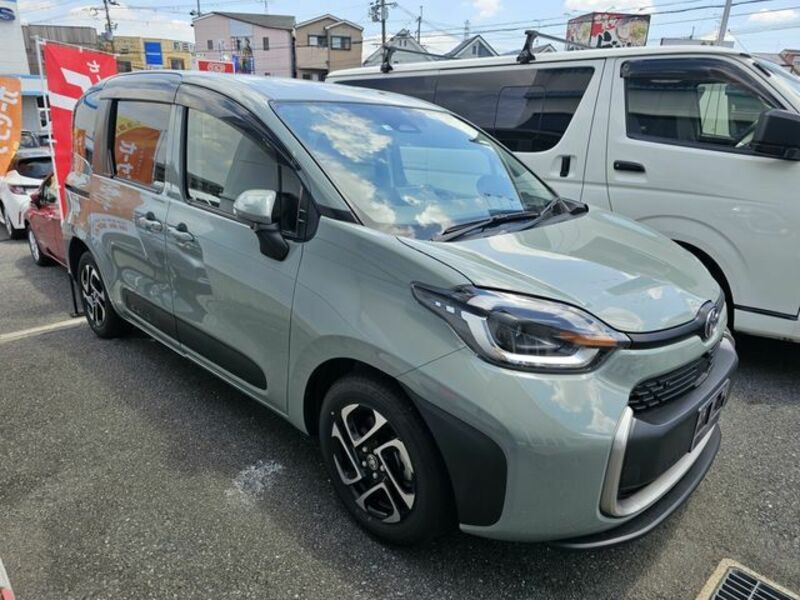 TOYOTA　SIENTA