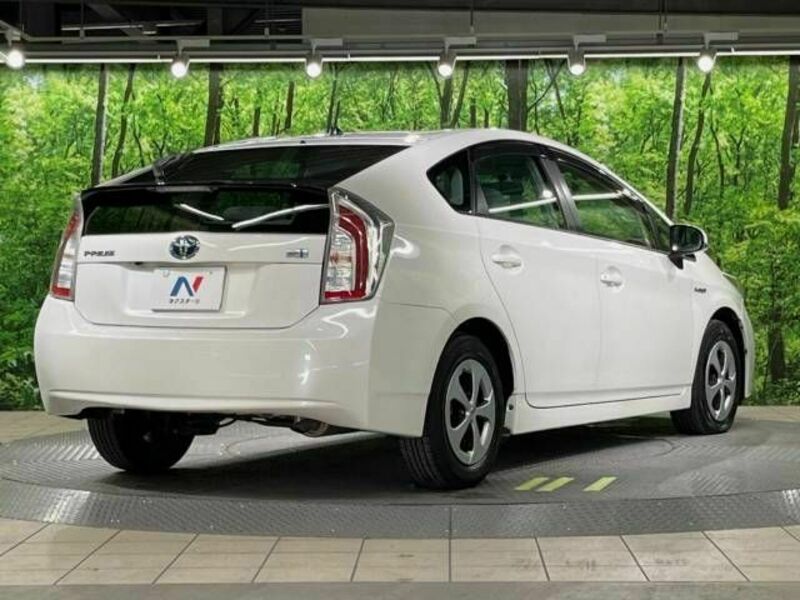 PRIUS-16