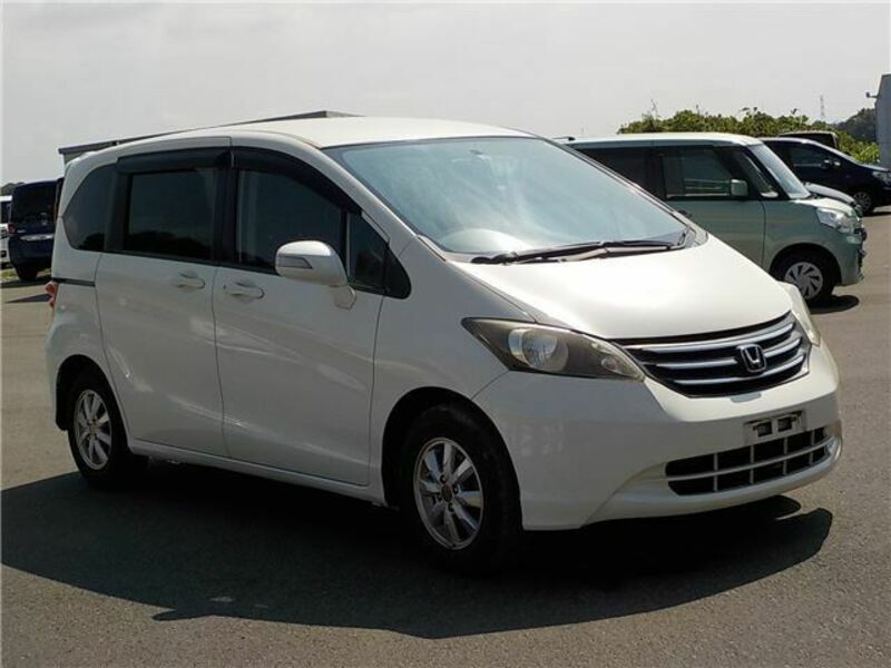 HONDA　FREED