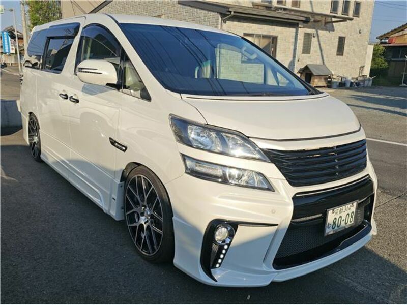 TOYOTA　VELLFIRE