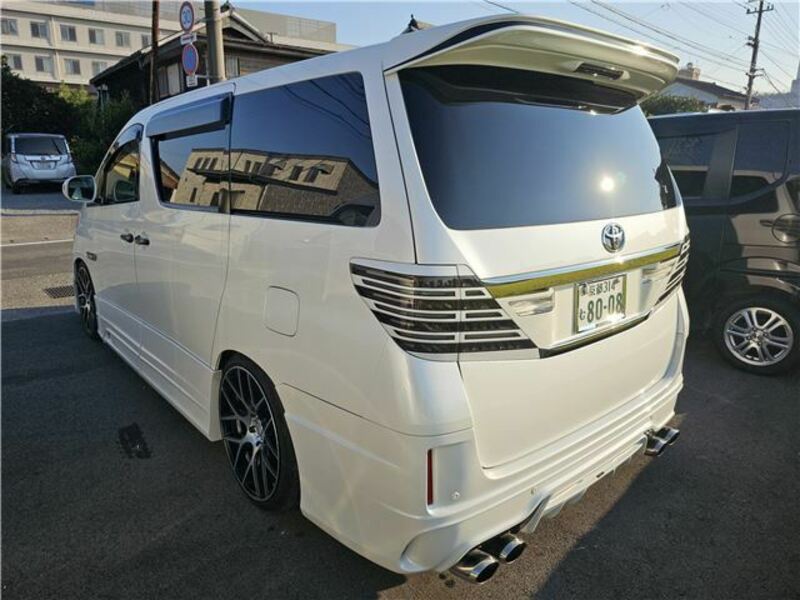 VELLFIRE-1