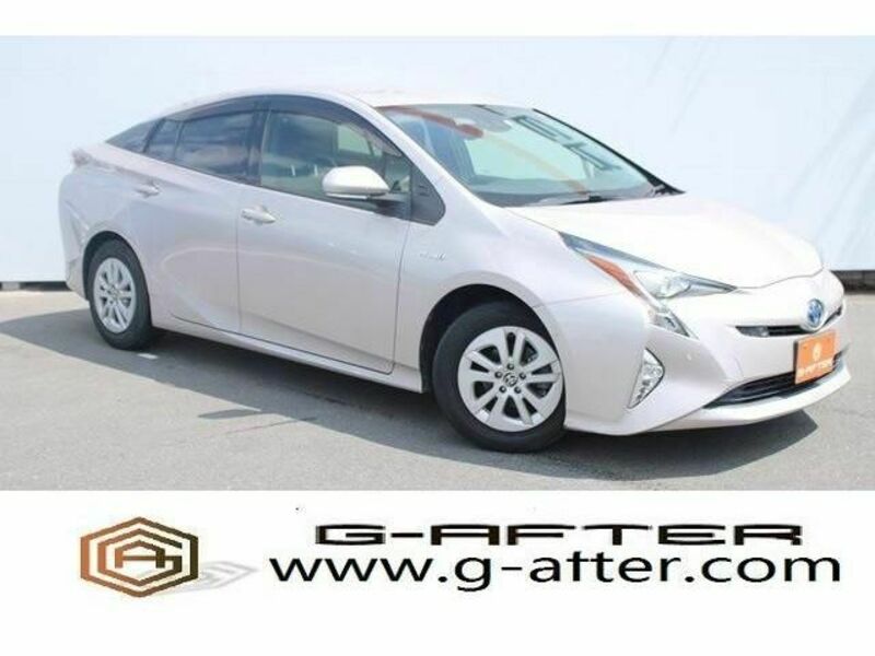 TOYOTA　PRIUS