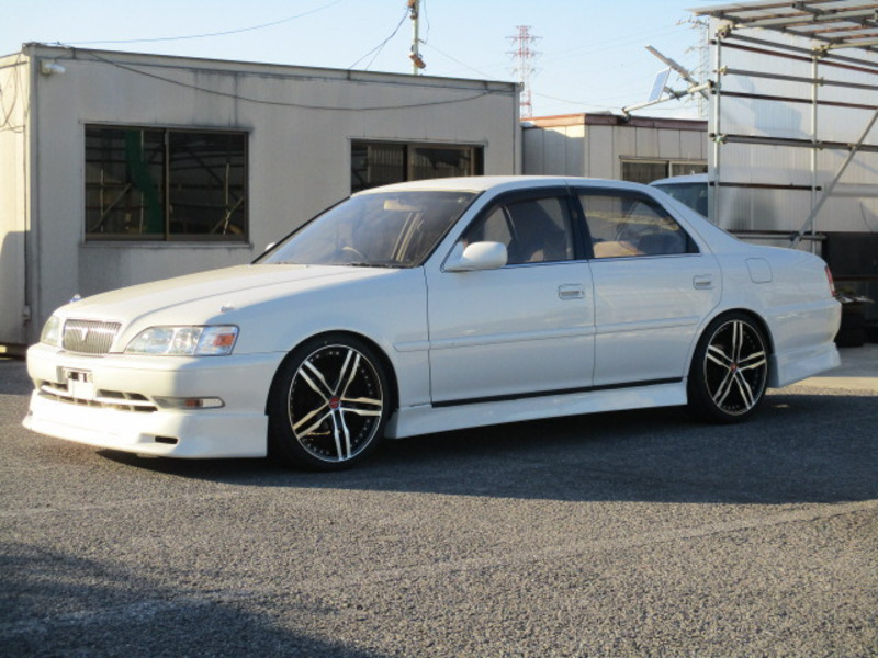 TOYOTA CRESTA