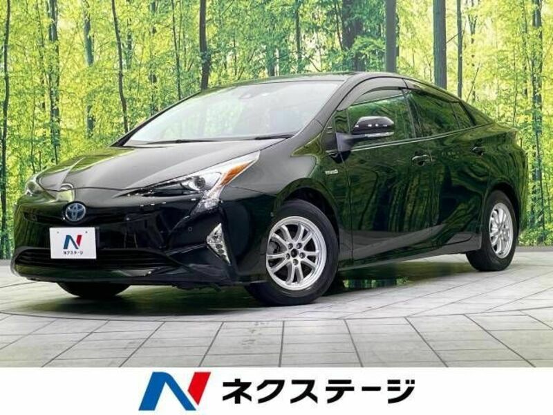 TOYOTA　PRIUS