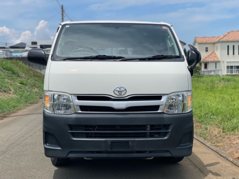 HIACE VAN-1