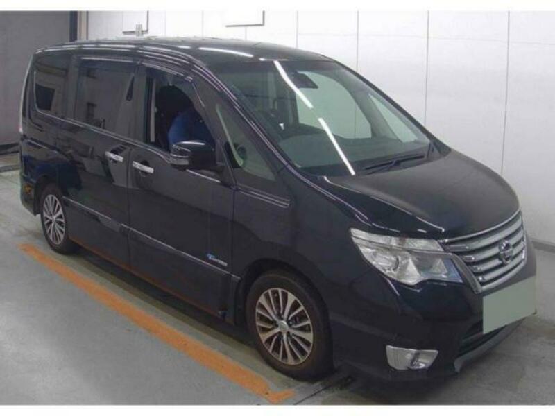 NISSAN　SERENA