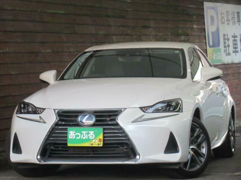 LEXUS　IS