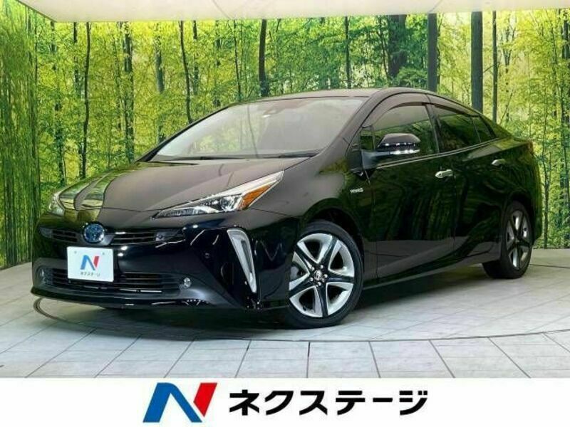 TOYOTA　PRIUS