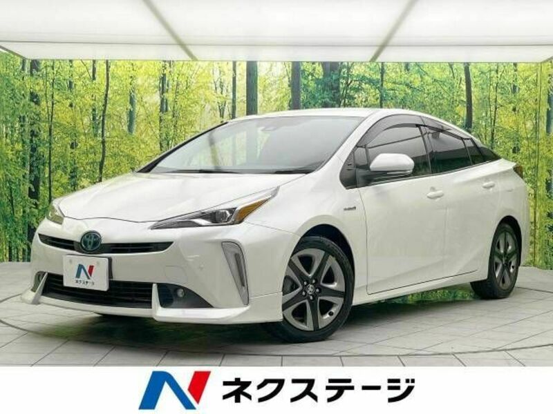 TOYOTA　PRIUS