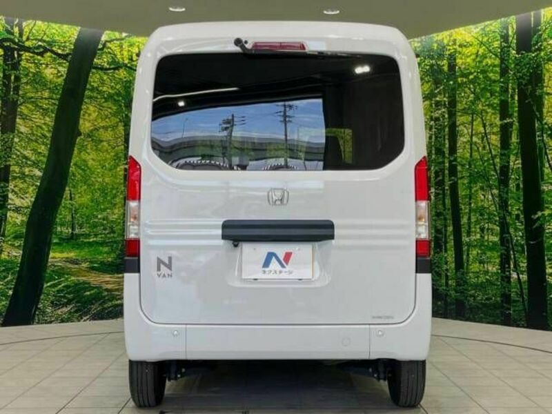 N-VAN-8