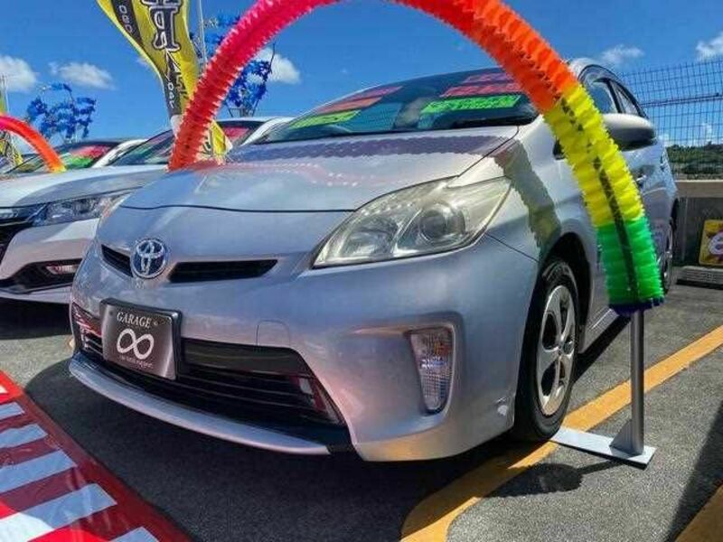 TOYOTA　PRIUS